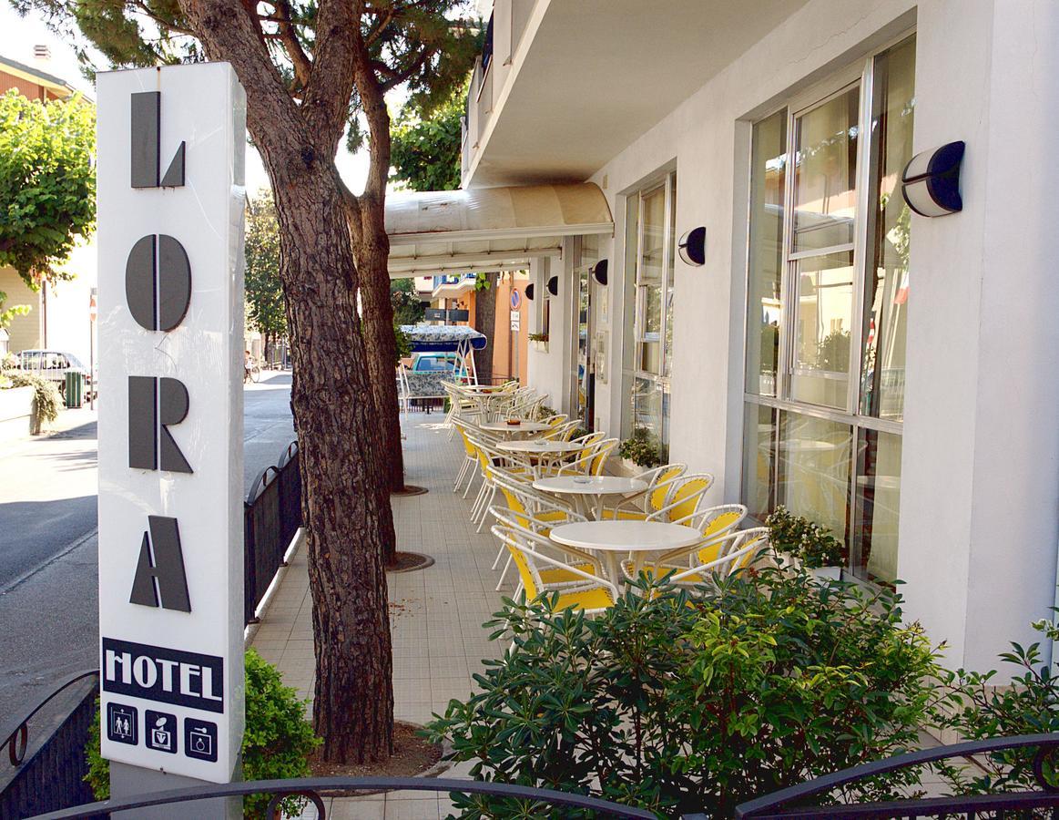 Hotel Lora Ρίμινι Εξωτερικό φωτογραφία